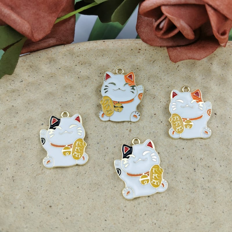 10db Aranyos Rajzfilm Zománc Lucky Cat Bűbáj Fém Állatok Bűbájok Medálok Fit Karkötők Kulcstartó Lebegő barkács ékszer Kiegészítők