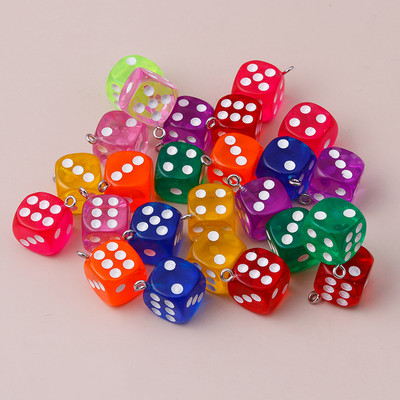 10db/szett Rajzfilm 3D kocka medálok Bűbáj ékszerkészítéshez Aranyos fülbevaló nyakláncok 9 színű kézzel készített kiegészítők