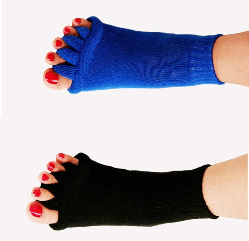 1Pár öt lábujj elválasztó lábzokni Hallux Valgus Corrector Bunion Adjuster lábápoló kiegyenesítő zokni