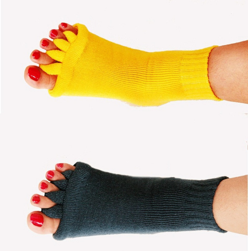 1Pár öt lábujj elválasztó lábzokni Hallux Valgus Corrector Bunion Adjuster lábápoló kiegyenesítő zokni