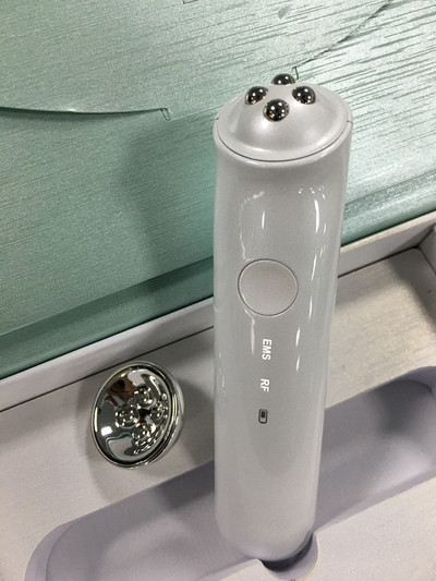 Eyes Massager EMS RF Beauty Device Bőrápolás Bőrfeszesítő ráncok Sötét karikák Távolítsa el a jobb szemkörnyékápoló krém felszívódását USB töltés