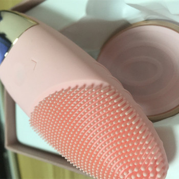 Προϊόν 2022 Ασύρματη φόρτιση Ηλεκτρικό πλυντήριο σιλικόνης Βούρτσα καθαρισμού προσώπου Δόνηση ζεστή συμπίεση ματιών Συσκευή φροντίδας δέρματος προσώπου