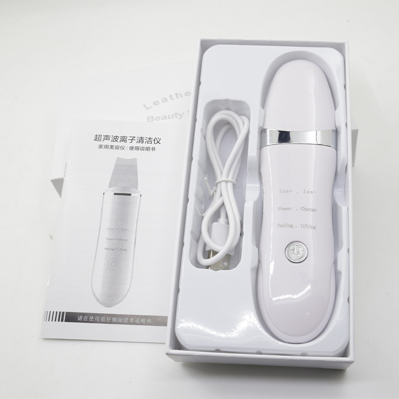 Μηχάνημα φτυαριού καθαρισμού προσώπου υπερήχων ιόντων Ηλεκτρικό εργαλείο ομορφιάς Βαθιά καθαρό Εσωτερικοί λεκέδες δέρματος Μειώνουν τους διευρυμένους πόρους
