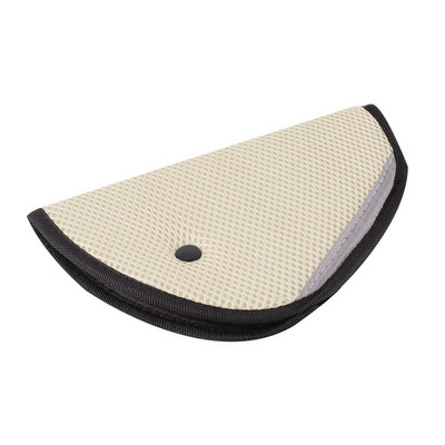 Gyerekeknek autóban biztonságosan illeszkedő biztonsági öv-állító bababiztonsági háromszög Erős eszközvédő pozícionáló kocsik intim kiegészítők