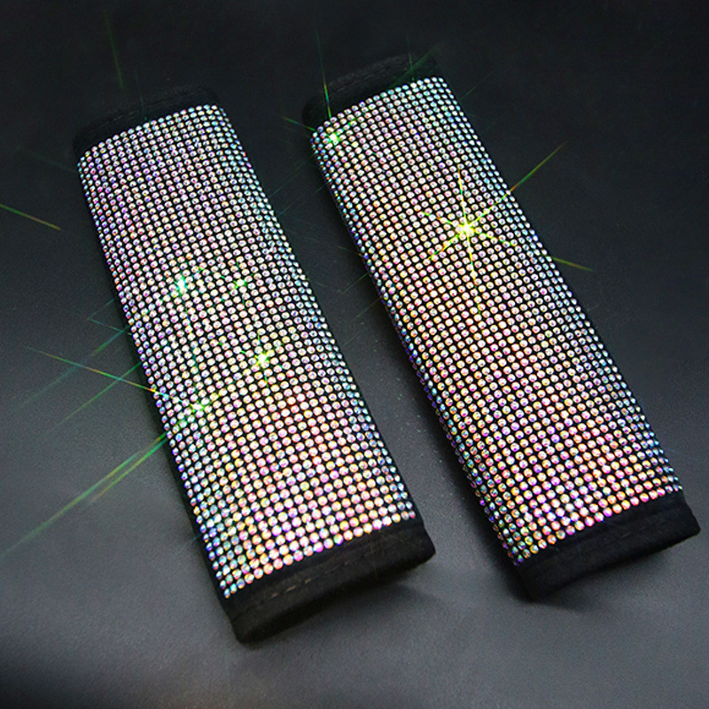 Bling Rhinestone Crystal univerzális autós biztonsági öv párnák huzat puha kényelem plüss vállpánt heveder párna autós táskához 2 csomag