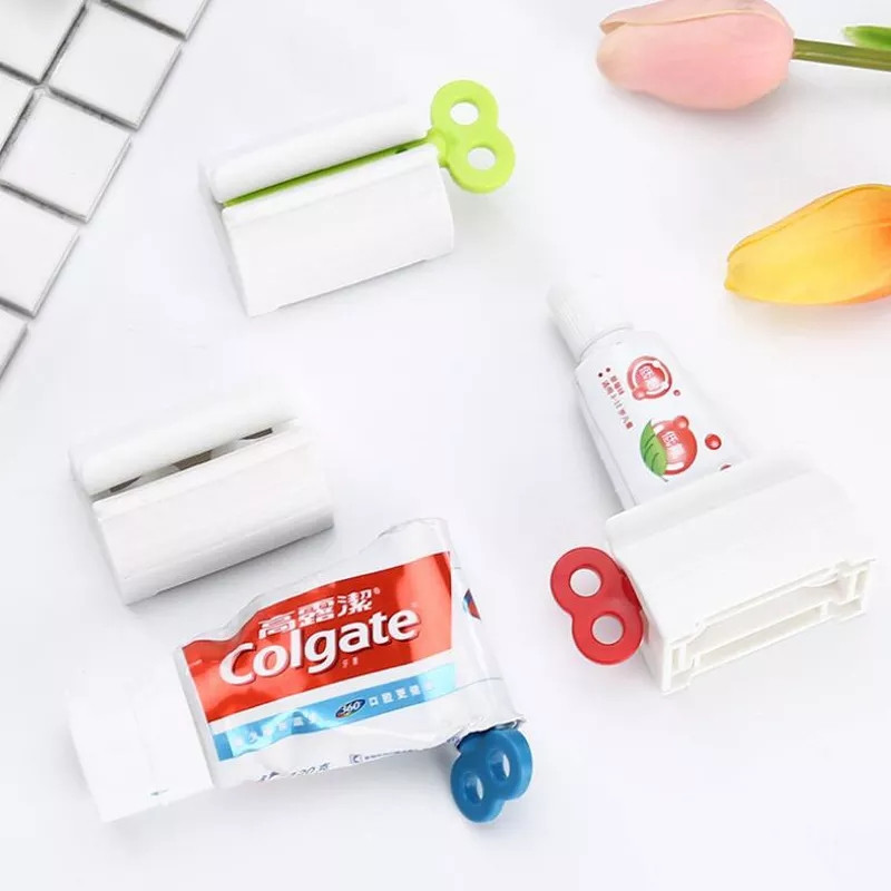 Kupaonski pribor Uređaj za cijeđenje paste za zube Višenamjenski dozator Sredstvo za čišćenje lica Stezaljke Ručni Lazy Tube Tools Press