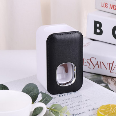 Sienoje montuojamas automatinis dantų pastos dozatorius Dantų pastos spaustukai Lipnūs vonios kambario priedai dozatorius makaronų dientes