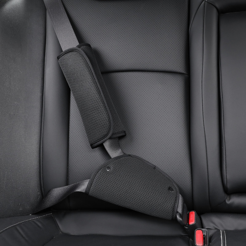Предпазен колан за кола Протектор за рамо Детски регулируем позиционер Комфорт Универсални подложки за рамена Интериор на автомобила