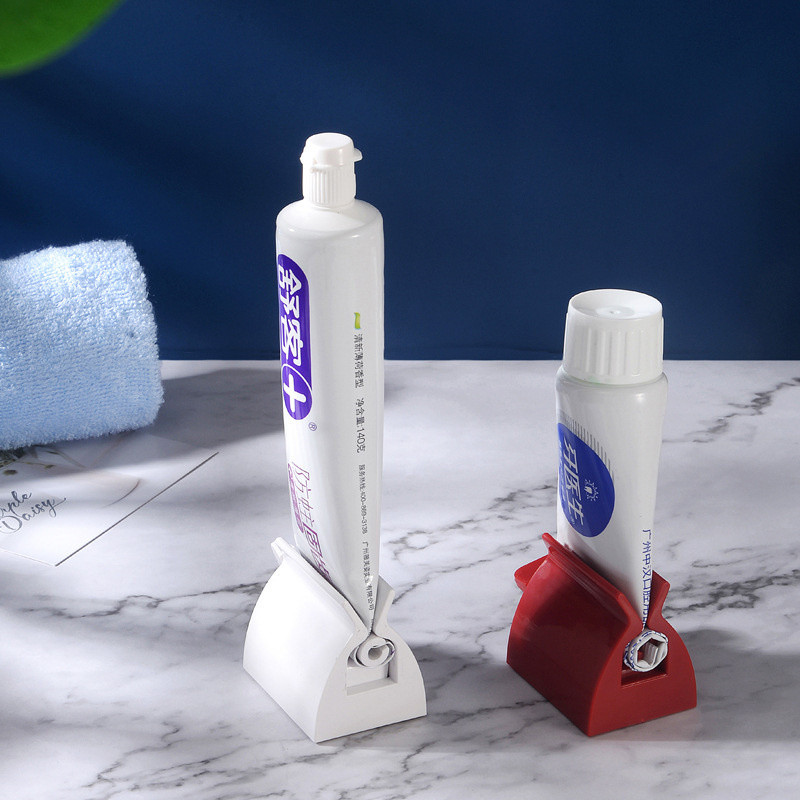 Нова многофункционална тубичка за паста за зъби Ръчна изстисквачка Паста за зъби Лесно преносим пластмасов дозатор Комплекти аксесоари за баня