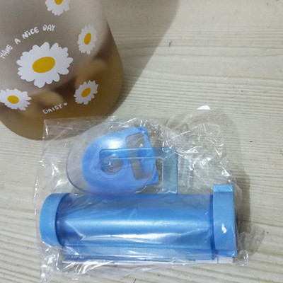 Plastična valjana tuba Cjedilo za pastu za zube Držač za sisaljku Krema za zube za kućnu kupaonicu Ručna šprica Pištolj za doziranje