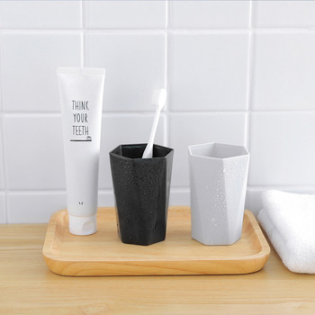 1PC 300ml Геометрична четка за измиване на чаша Държач за четка за измиване на чаша за зъби Чаши за пиене Пътуване Пластмасови стъклени аксесоари за баня