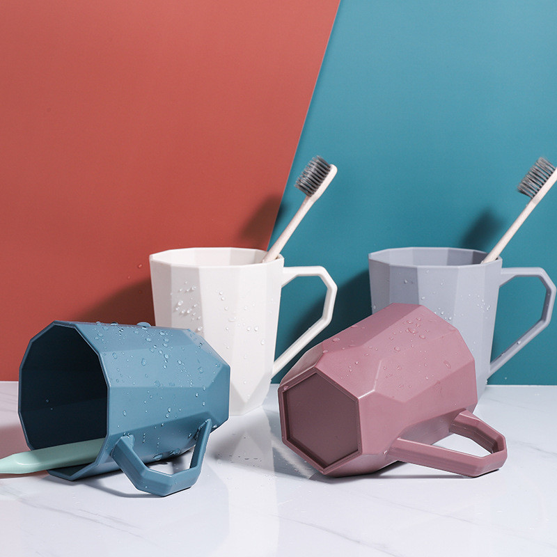 1PC Mutes mazgāšanas glāzīte Plastmasas Mājas Viesnīca Travel Zobu birstes Turētājs Pārnēsājamas Vienkāršas dzeramās krūzes Vannas istabas piederumi 18x8cm