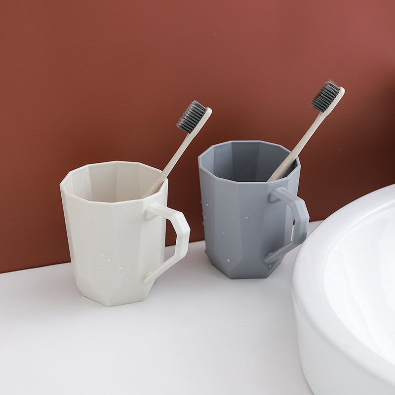 1PC Mutes mazgāšanas glāzīte Plastmasas Mājas Viesnīca Travel Zobu birstes Turētājs Pārnēsājamas Vienkāršas dzeramās krūzes Vannas istabas piederumi 18x8cm