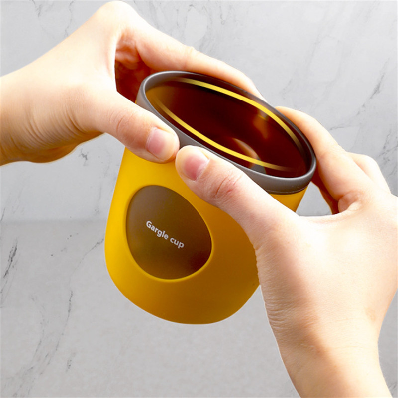 Ziemeļvalstu plastmasas mājsaimniecības zobu birstes krūzes uzglabāšanas turētājs Pāris pārnēsājami ceļojumu mutes skalošanas krūzes Ūdens krūze Vannas istabas piederumi