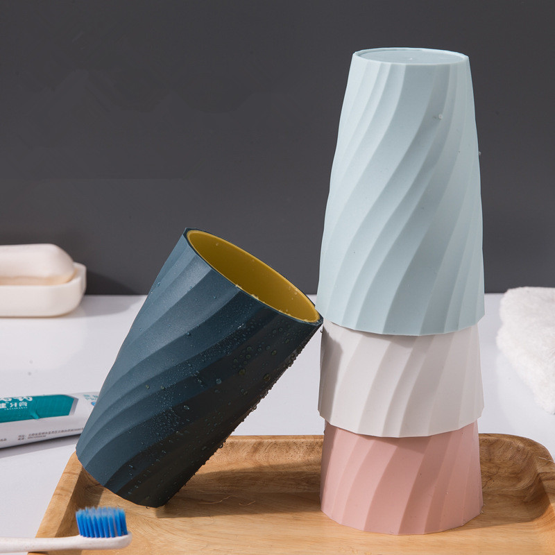 1PC Divslāņu plastmasas pārnēsājams skalošanas kauss 301-400ml Hotel Travel Home Zobu birstes uzglabāšanas krūzes Vannas istabas piederumi