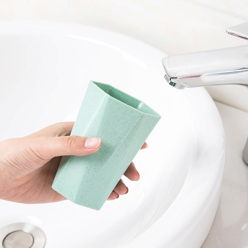 Plastmasas zobu birstes krūzes turētājs Plastmasas mutes skalojamais līdzeklis Dzeršanai mājās Vannas istabas zobu krūzes turētāja krūze Dzērienu piederumi Vannas istabas rīki