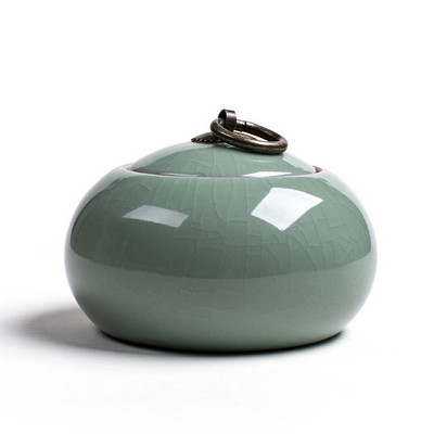 Ar rokām darināta keramikas mājdzīvnieku urna maziem suņiem kaķiem trušiem maziem dzīvniekiem piemiņas zīme kremēšana pelni bēru urna.