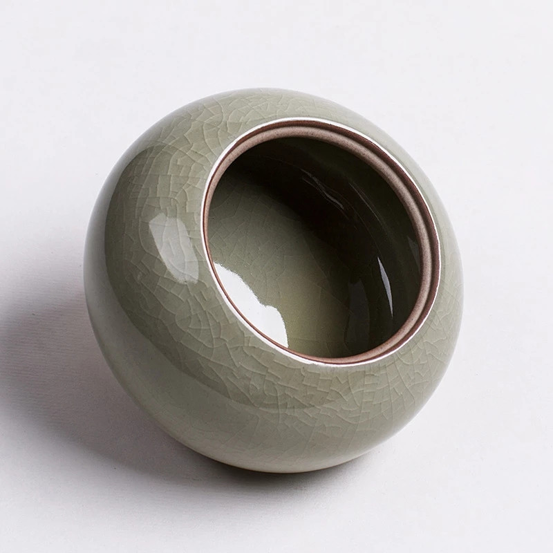 Ar rokām darināta keramikas mājdzīvnieku urna maziem suņiem kaķiem trušiem maziem dzīvniekiem piemiņas zīme kremēšana pelni bēru urna.