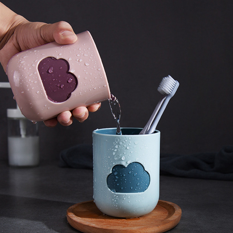 4-värvilised pilvemustrilised hambaharjatopsid Kaasaskantavad koduvannitoa tarvikud Plastikust Creative Thicken Suu pesemiseks mõeldud hoiutopsid