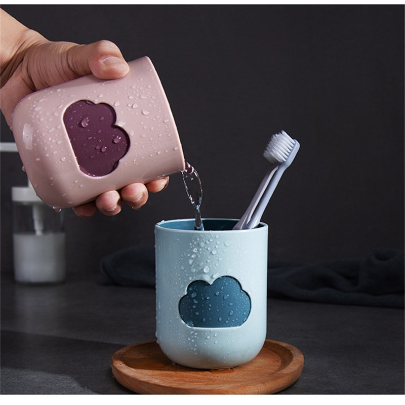 Vienkārša mājsaimniecības radoša zobu birstes krūze mākoņa mazgāšanas krūze ar rokturi mutes skalojamā līdzekļa krūze pāris zobu birstes krūze zobu cilindra krūze