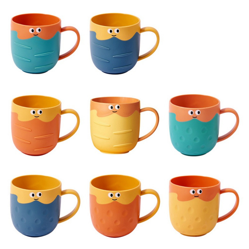 Vaikiškas animacinis filmukas Kūrybinis braškinis burnos skalavimo puodelis Studentų bendrabučio plastikinis puodelis Namai Mielos spalvos Spalvotas Šepetėlio puodelis Šiaudelis