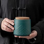 Tradicionāls mājdzīvnieku urnas kaulu keramikas materiāls, hermētisks, mitrumizturīgs, matētas tekstūras urna kaķa un suņa mirušo bēru upurēšanai