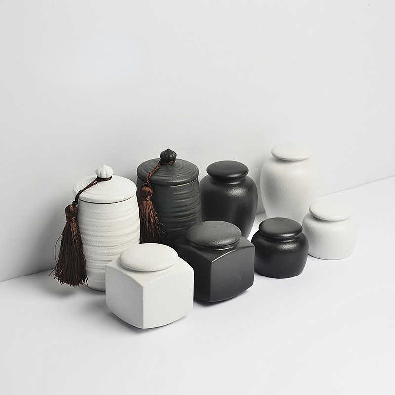 Crno/bijela posuda za pogrebni pepeo Urna za kremiranje ljudi Držač pepela za kućne ljubimce Keramičke urne za uspomenu Pepeo za prijatelje kovčeg Posuda za pohranu