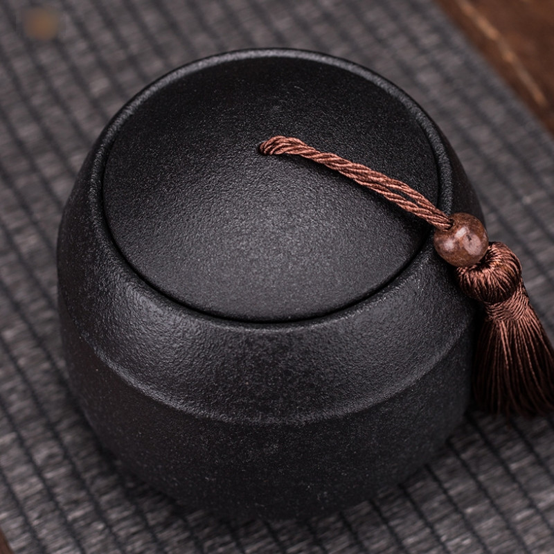 Suur must keraamiline purk jäme mälestuskonteiner Tihedalt suletav urni tuhahoidja lemmikloomade inimeste mälestuste tuhastamise jaoks