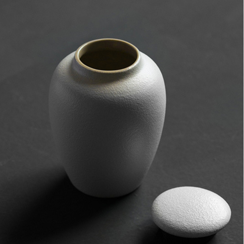 Keramikas mājdzīvnieku piemiņas suņu kaķu putnu urnas melnbaltas bēru urnas cilvēku konteiners pelnu kremēšanai mazo dzīvnieku kolumbārijs