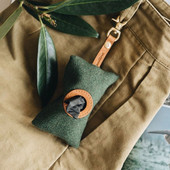 Dog Stuff Pārnēsājams mājdzīvnieks suns izkārnījumu maisiņu dozators, kaste tīrīšana atkritumu atkritumu kaste kucēnu savācēja maisi turētāja maisiņš āra piederumi