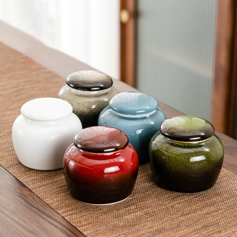 Krāsu mājdzīvnieku keramikas kārba piemiņas lolojumdzīvnieku urnas zīmoga pods Liels piemiņas zārks Porcelāna burka Mājdzīvnieku pelnu uzglabāšana Piemiņas apbedīšanas turētājs