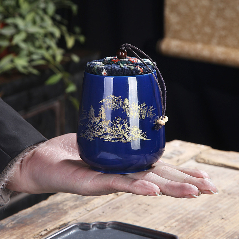 Urnos, gyvūnų kremavimas, pelenai, naminių gyvūnėlių urnos, šunų urnos, ryškiaspalviai keraminiai gyvūnų karstai, paminklai