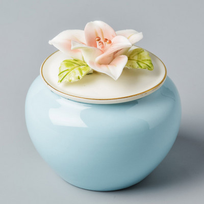 Mājdzīvnieku urnas, zārki, dzīvnieku kremācijas, kaķu urnas, suņu urnas, burkas ar pelniem pēc dzīvnieku līķu kremēšanas,