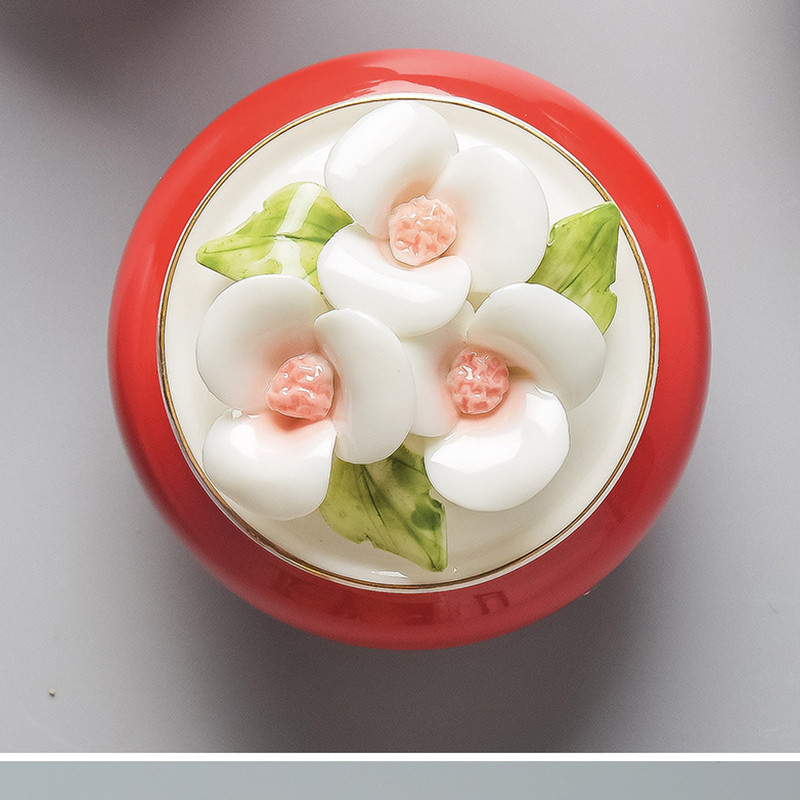 Mājdzīvnieku urnas, zārki, dzīvnieku kremācijas, kaķu urnas, suņu urnas, burkas ar pelniem pēc dzīvnieku līķu kremēšanas,