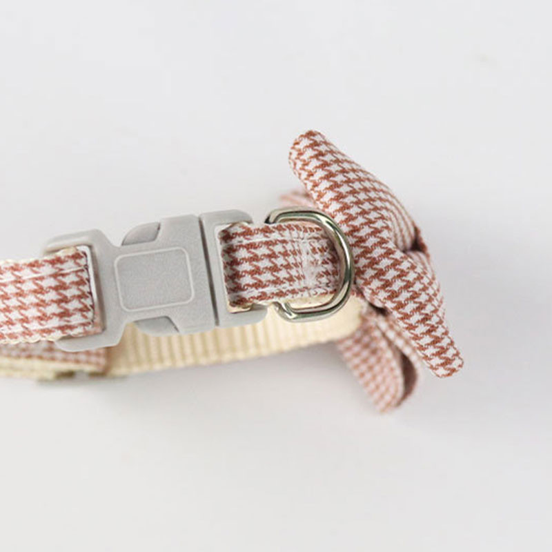12 kom/lot Ogrlice s leptir kravatom za pse Podesivi remen Karirani ružičasti dodaci za štene Kravata Klasična ogrlica za mačke Proizvodi za kućne ljubimce