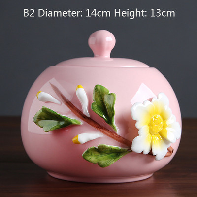 Mājdzīvnieku urnas, Roku formas ziedi, keramikas urnas, kaķu urnas, suņu urnas, aizzīmogotas burkas, grebti suvenīru rotājumi, kremācijas pelnu burkas