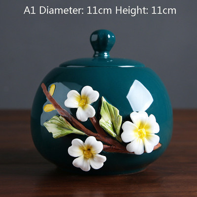 Mājdzīvnieku urnas, Roku formas ziedi, keramikas urnas, kaķu urnas, suņu urnas, aizzīmogotas burkas, grebti suvenīru rotājumi, kremācijas pelnu burkas