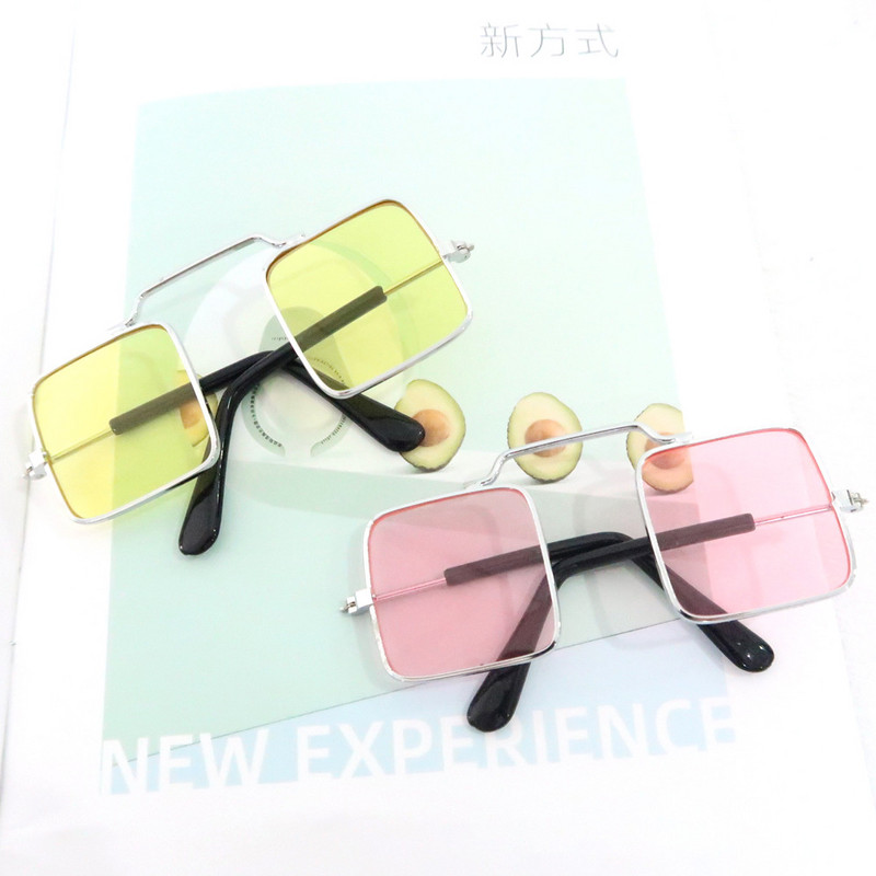 Kvadratiniai šunų kačių akiniai naminiams gyvūnėliams naminiams gyvūnėliams skirti akiniai Naminių gyvūnėlių akiniai nuo saulės Nuotraukos Rekvizitai Priedai Naminių gyvūnėlių reikmenys Katės akiniai Kitty Toy