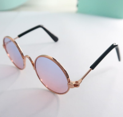 Slatki vintage okrugli odsjaj Nosite naočale za oči Dodaci za mačke Sunčane naočale za ljubimce Dodaci za pse za male pse Fotografije Rekviziti