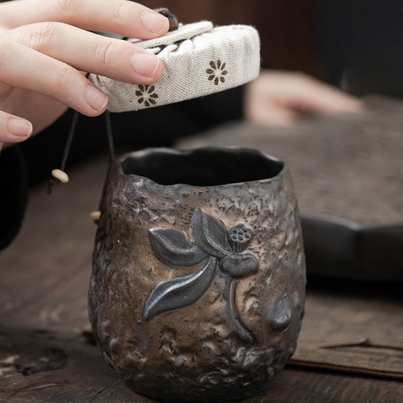 Bēres kapa piemineklim Cilvēka kremēšana Pelnu urnas Piemiņas pelnu turētājs Retro keramikas piemiņas glabātava Urna Praha Suvenīri Dāvana