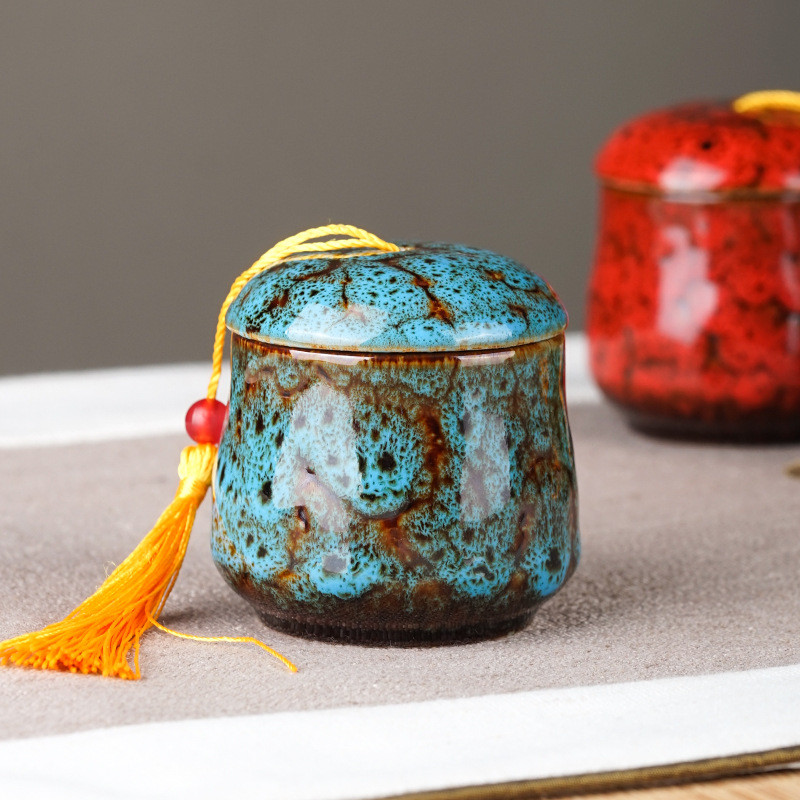 Mājdzīvnieku urnas, apbedījumi, suvenīri, smalkā urna, kaķu urna, suņu urna, dzīvnieku atliekas, kremācija, keramika, aizzīmogota