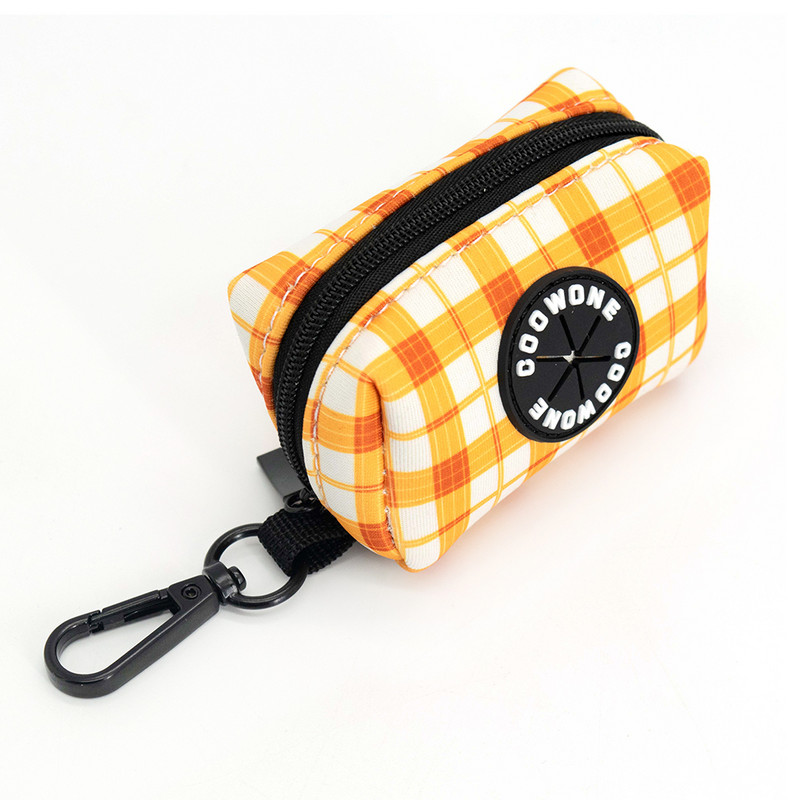 Collarlogo koera kakakoti jaoturi hoidja jalutusrihma kinnitus Protable Grid Print Lemmikloomajäätmete kakakoti jaotur õues viibimiseks