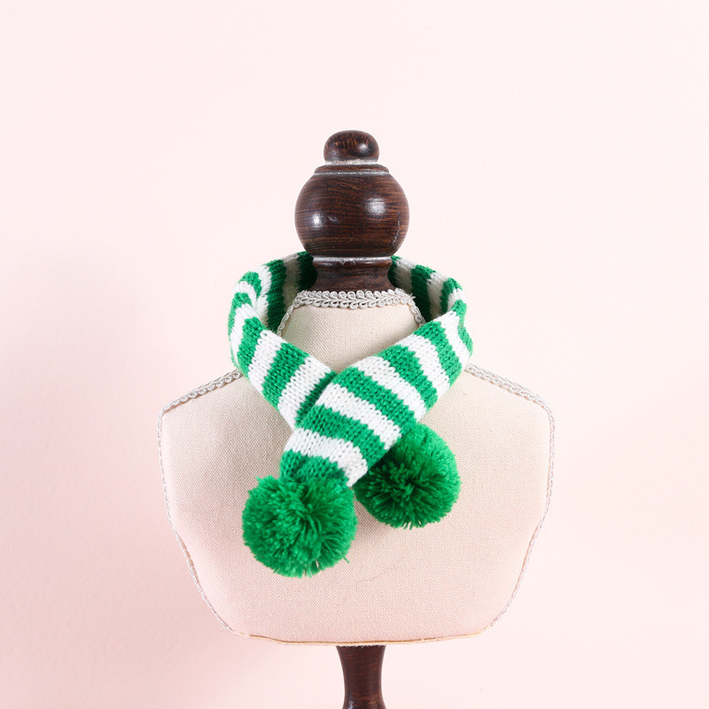 Topla božićna jelka Pahuljica Majica Djed Mraz Ruka Ljubimac Mačka Pas Pletena pahuljica Karirani šal Jelen Šal Prugasta lopta