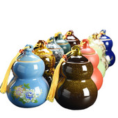 Ķirbju mājdzīvnieku urna — mājdzīvnieki, kas aprakti keramikas tvertnes urnās vai iekšā