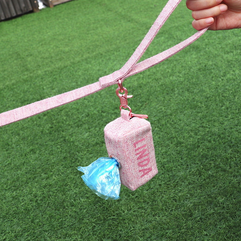 Personalizirani dozator vrećica za kućne ljubimce i set uzice za pse, prijenosni prilagođeni držač vrećice za mačju kakicu s povodcem za hodanje s ugraviranim imenom