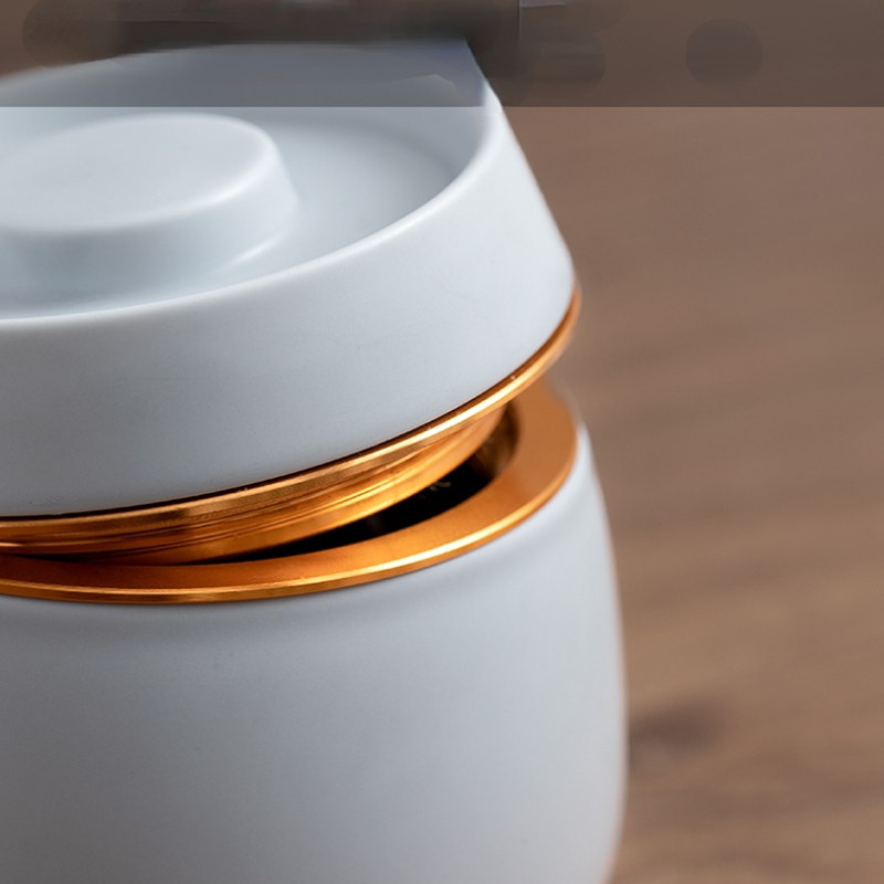 Tip uređaja okrugli otvoreni poklopac unutarnja netkana nit može ljubimac u usta ljubičasta keramička urna