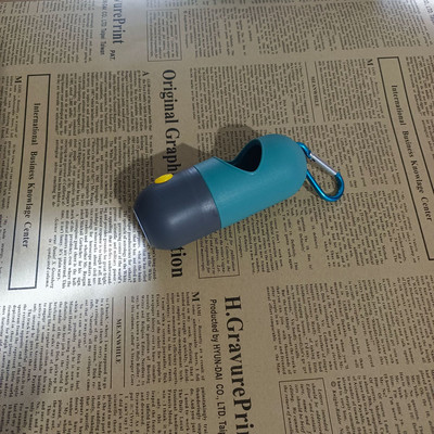 Suņu izkārnījumu maisiņu dozators ar LED apgaismojumu mājdzīvnieku kaķu savākšanas atkritumu maisiņu turētājs āra mājdzīvnieku piederumiem, pārnēsājamu atkritumu maisu organizators