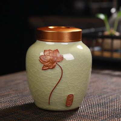 2021. gada jauns urna mājdzīvnieks, tīri, ar rokām apgleznoti, celadona krāsns aizzīmogoti podi He Yun dzīvnieku suņu spalva putnu pelnu kremācijas suvenīrs