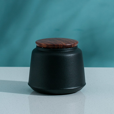 2021 vruća stilska urna kućni ljubimac ručno rađena zlatna keramička mini staklenka prijenosna zatvorena staklenka male veličine uspomene za pohranu pepela za kremiranje životinja