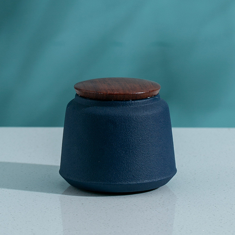 2021 vruća stilska urna kućni ljubimac ručno rađena zlatna keramička mini staklenka prijenosna zatvorena staklenka male veličine uspomene za pohranu pepela za kremiranje životinja